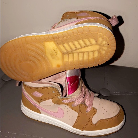 Jordan 1 10c toddler - Picture 6 of 7